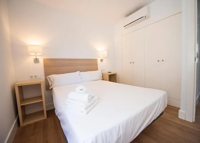 Apartamento Centrico La Merced 2 - Free Parking & Free Gym Màlaga